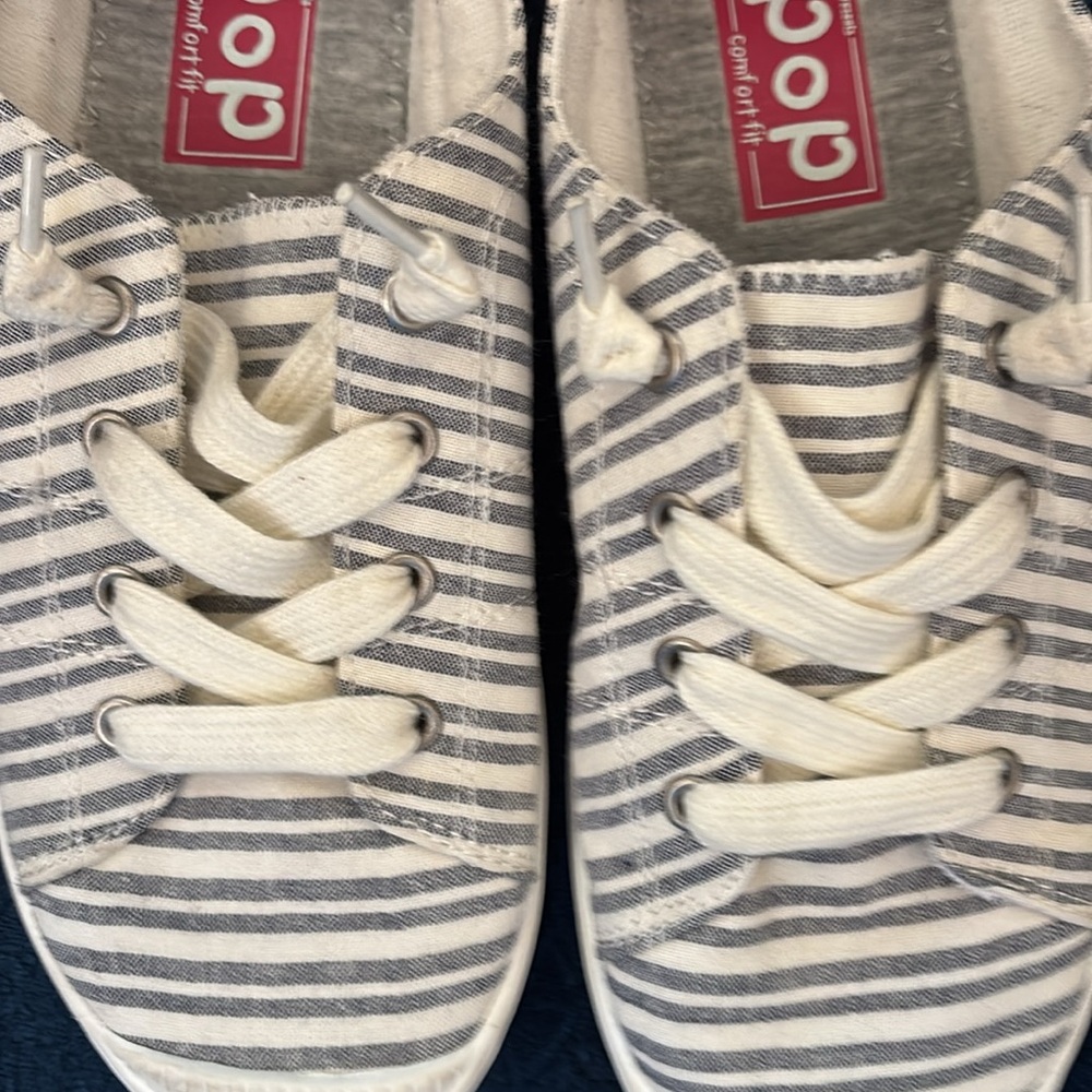 Pop Women’s Striped Gray and White Sneakers Calm size 8.5 - Picture 8 of 8